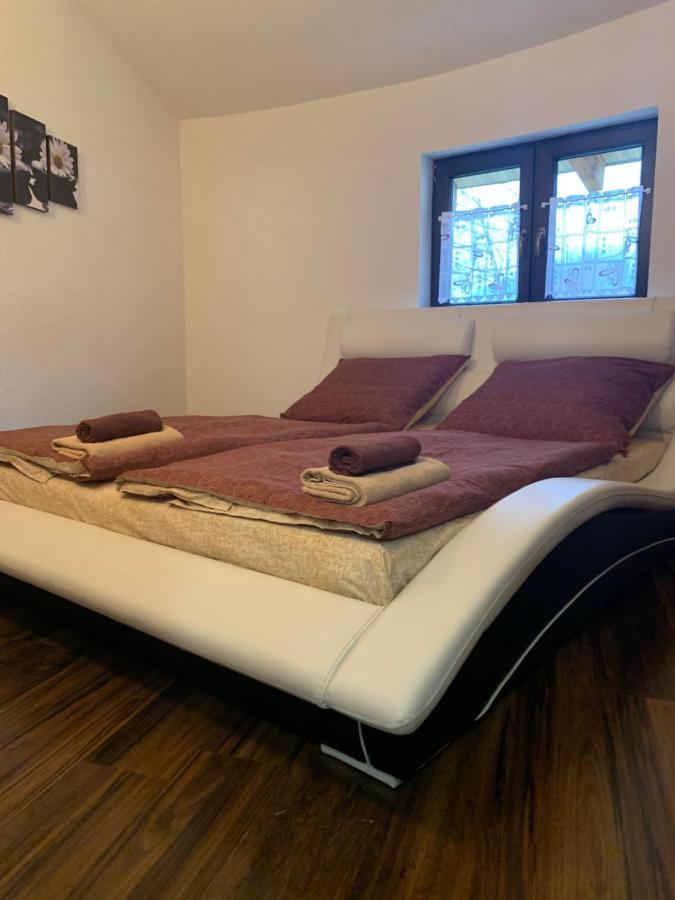 Dovolenkovy Dom Dubak Villa Lopér Kültér fotó